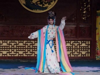 省京劇傳統(tǒng)戲《巡營》、《天女散花》、《擊鼓罵曹》在東風(fēng)劇院精彩演出