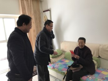 演藝集團(tuán)、省曲藝團(tuán)領(lǐng)導(dǎo)看望慰問徐玉蘭老師