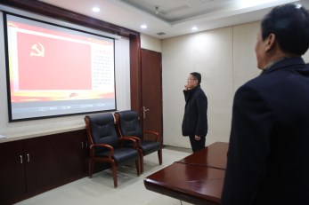 甘肅演藝集團召開黨委中心組學(xué)習(xí)會藝術(shù)總監(jiān)胡豫川進行十九大精神培訓(xùn)式宣講