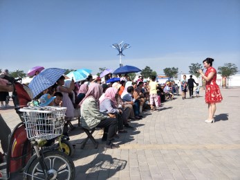 文化惠民，我把歡樂(lè)送鄉(xiāng)親——甘肅省歌舞劇院“紅色文藝輕騎兵”揚(yáng)鞭催馬向前方