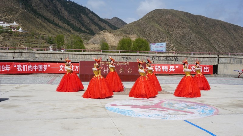 甘肅演藝集團(tuán)2019“我們的中國(guó)夢(mèng)”——文化進(jìn)萬家暨隴原“紅色文藝輕騎兵”省雜技團(tuán)小分隊(duì)赴甘
